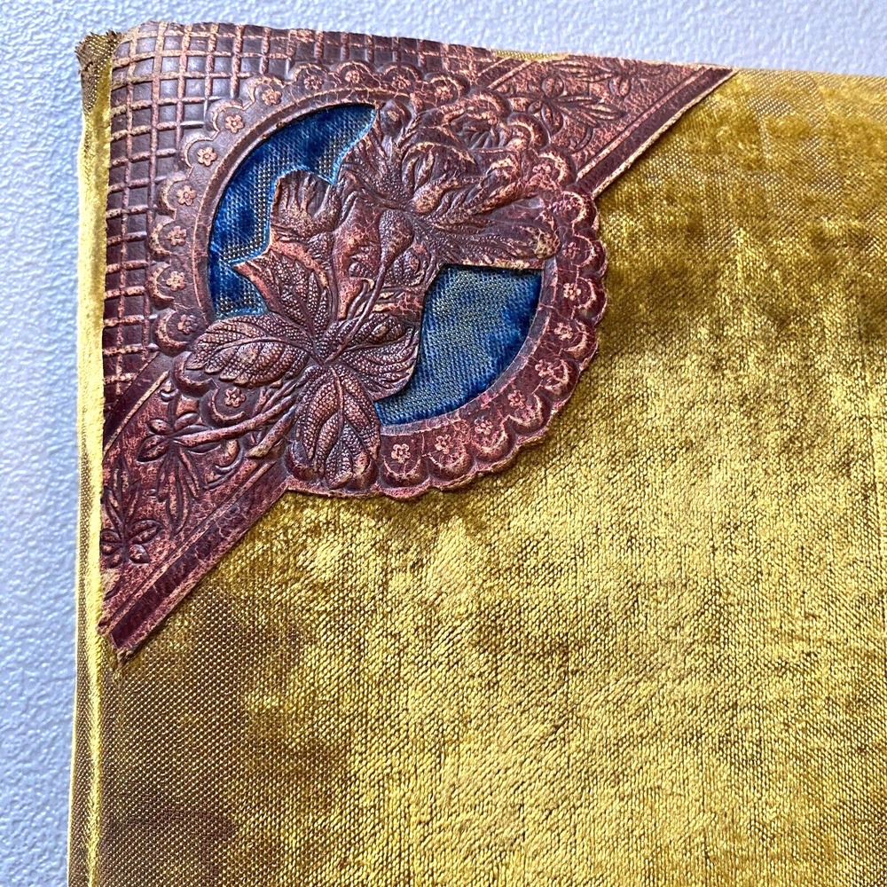 1880s ANTIQUE GREEN BLUE VELVET PHOTO CABINET CARD ALBUM METAL LATCH DATED 1884